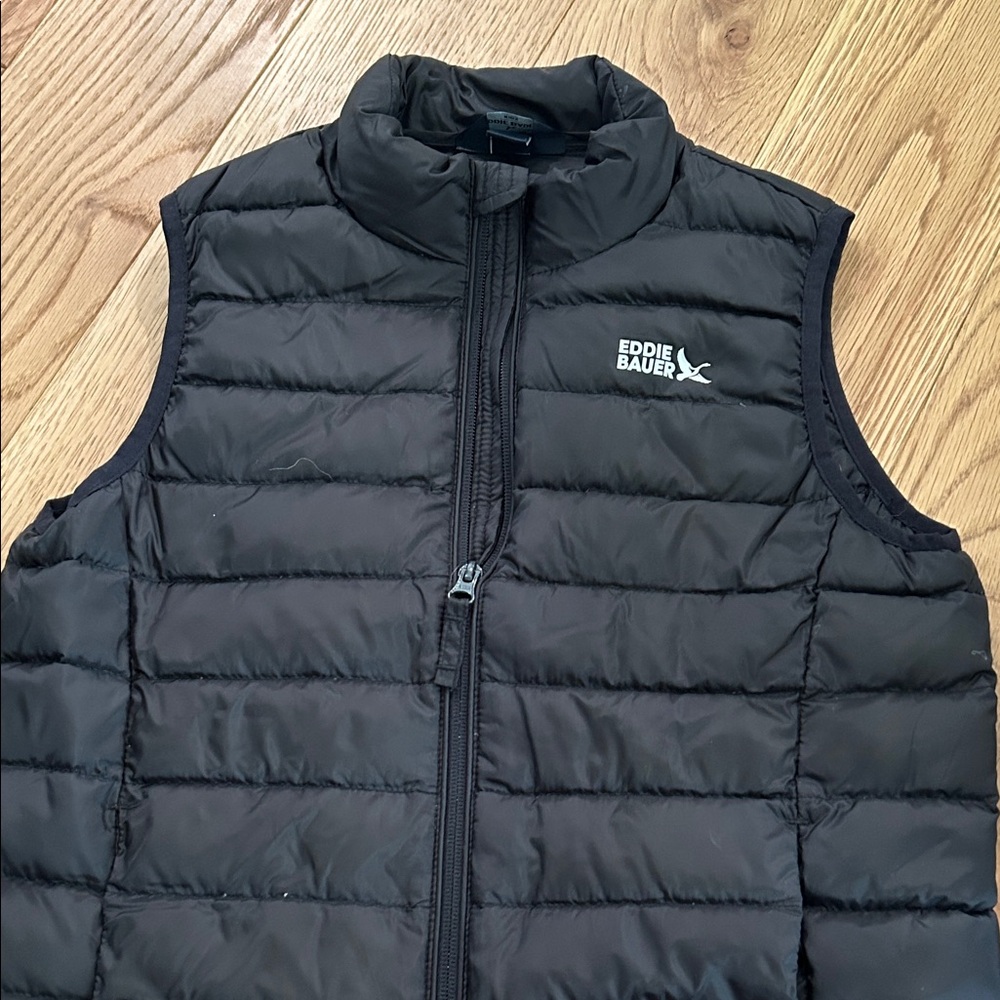 Eddie Bauer Black Quilted Down-Style Vest M 10/12